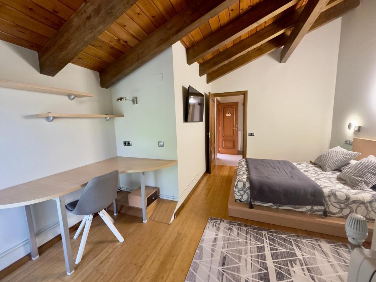 La Llardana Guest House Benasque Luaran gambar