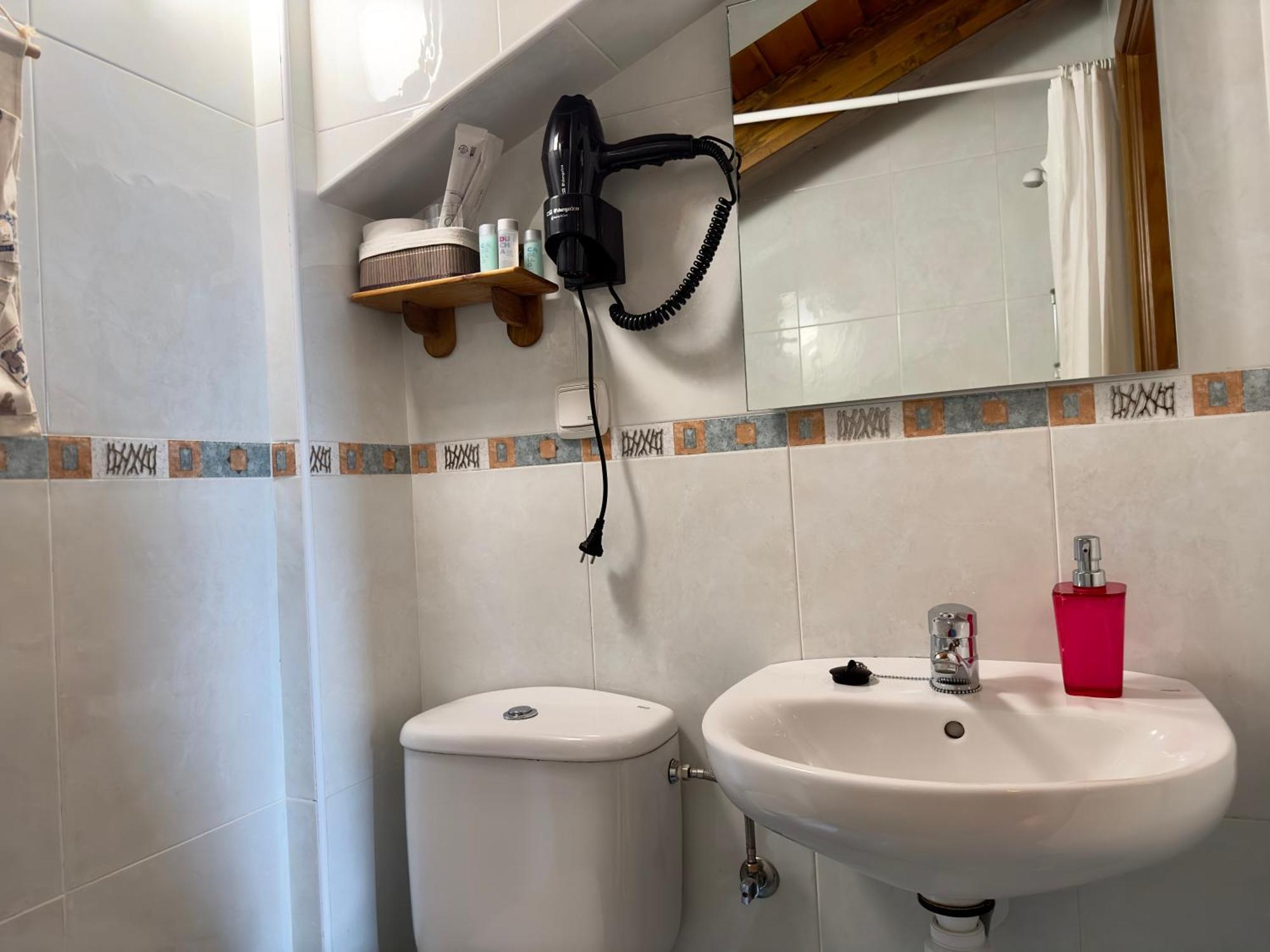 La Llardana Guest House Benasque Luaran gambar
