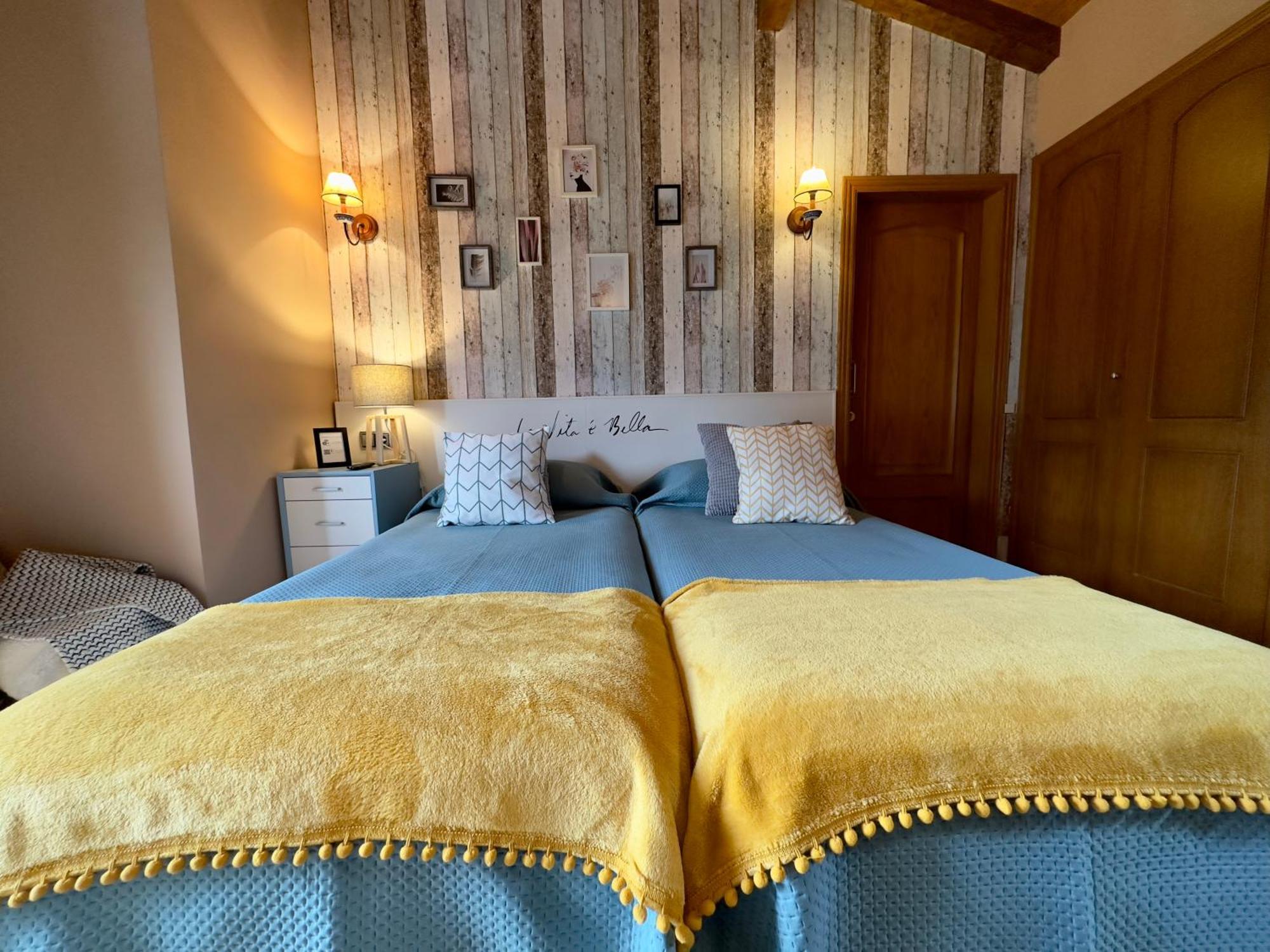 La Llardana Guest House Benasque Luaran gambar